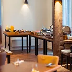 Wesset Hotel