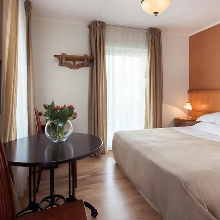 Wesset Hotel 3*